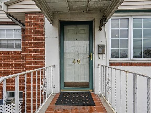 5th image of 46 Western Ave