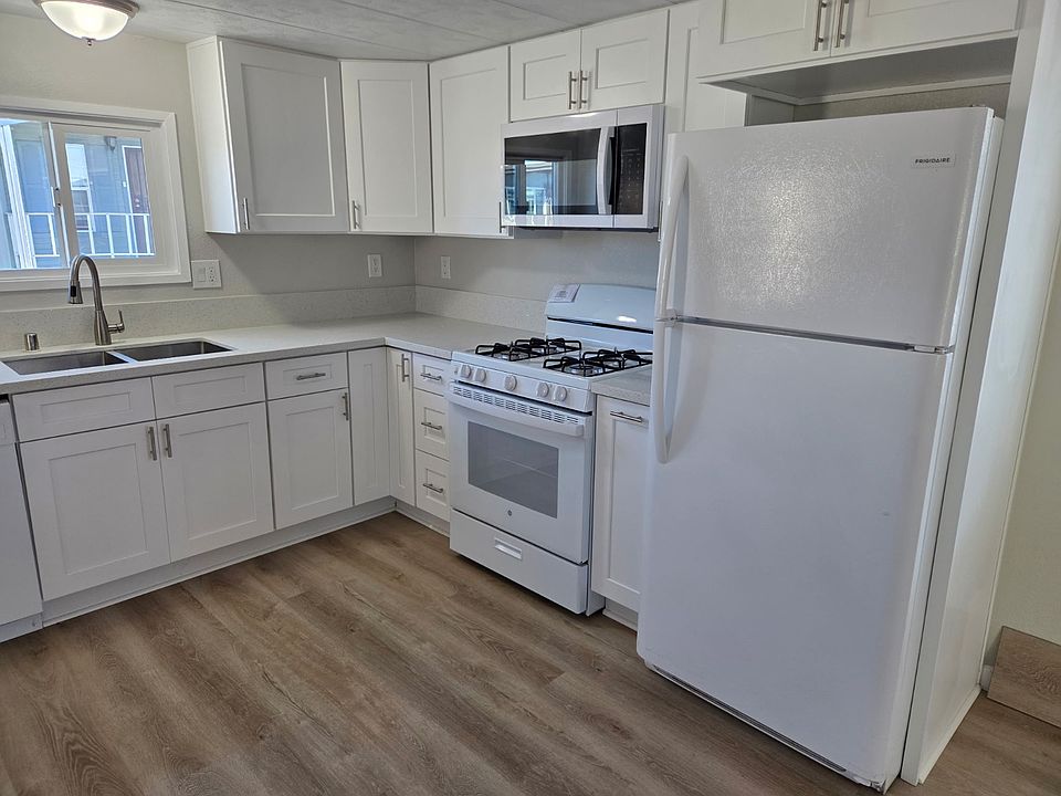 1st image of 1500 3rd Ave Space 60