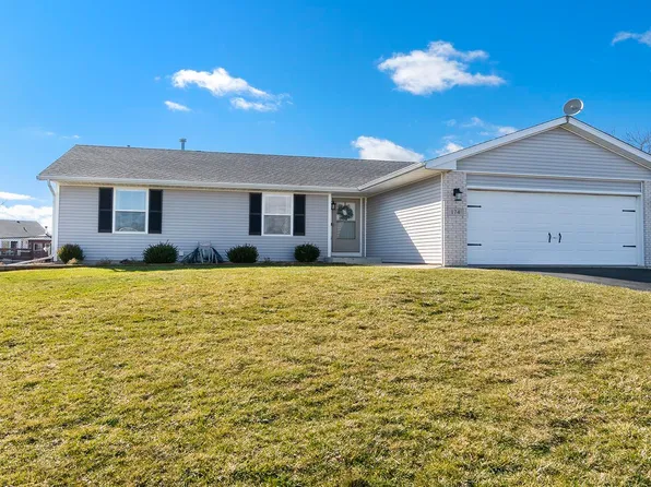 174 Prairie Moon Dr, Davis Junction, IL 61020