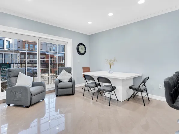 1980 East 8th Street image 5 of 31