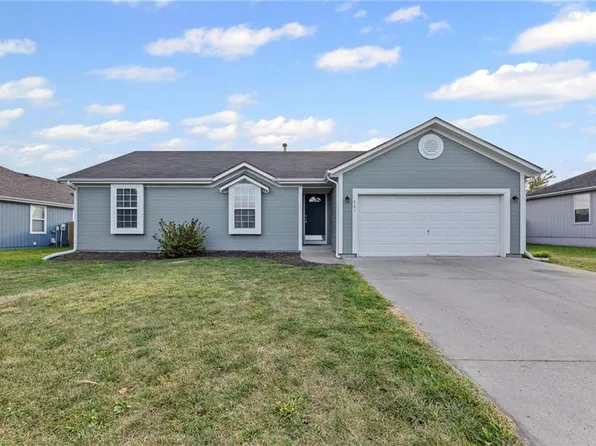 341 N Hickory St, Gardner, KS 66030