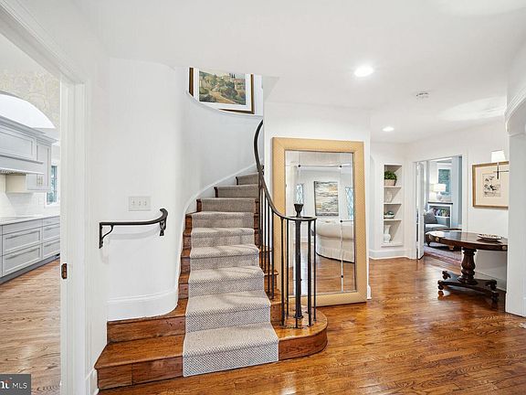 3rd image of 13 E Melrose St
