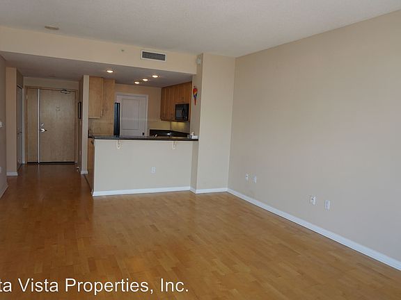 4th image of 850 Beech St Unit 2203