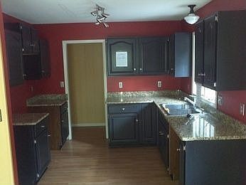 2nd image of 16875 Pierce St