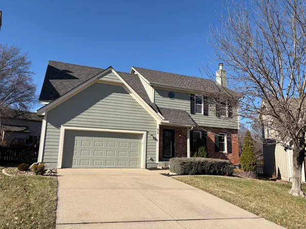 810 NE Burning Tree St, Lees Summit, MO 64064