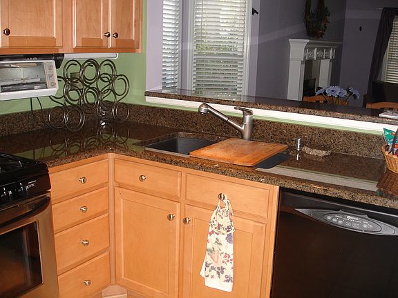 Kitchen W/ Granite Counters