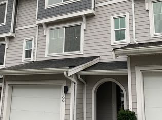 15717 Mountain View Dr #2, Surrey, BC N0N0N0