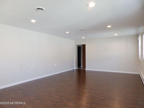 4th image of 39 Eldorado St