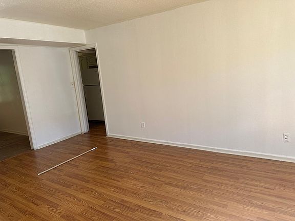 3rd image of 3225 Westbrook Dr Unit A