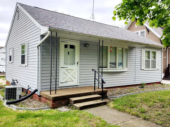 400 Columbian Blvd, Armstrong, IA 50514