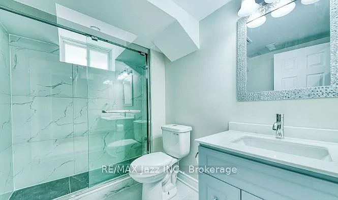 1350 Aldergrove Dr W #LOWER — Photo 11