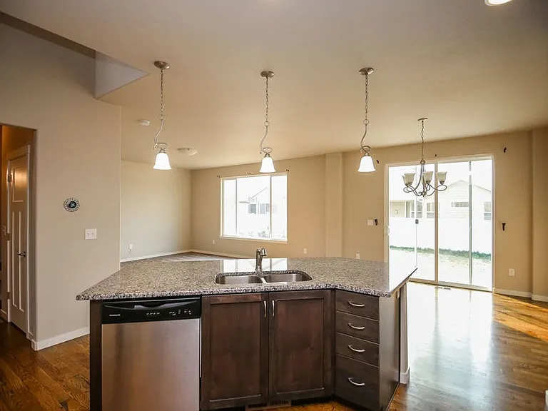 6987 Sumner St — Photo 13