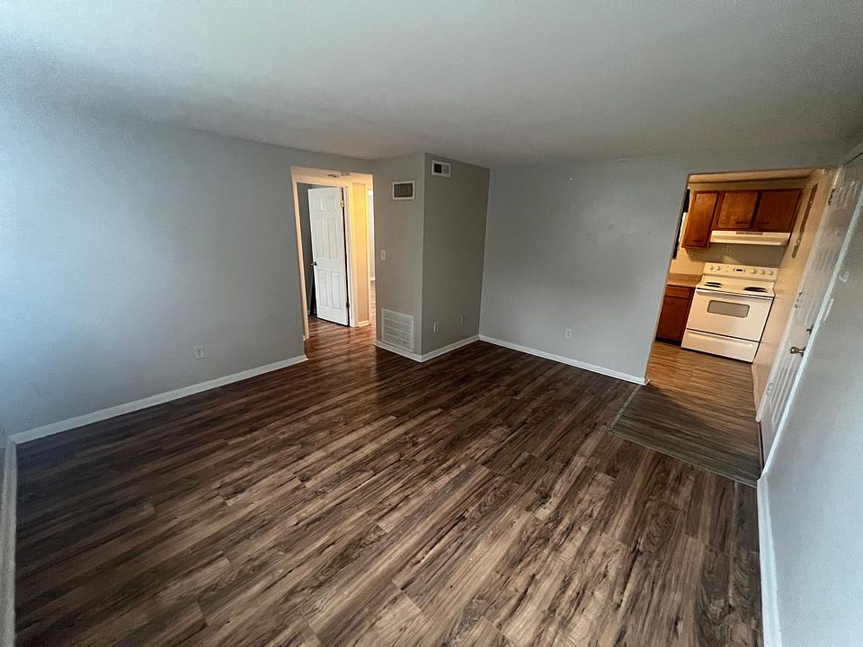 1st image of 400 N Cherrywood Ave APT 1