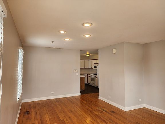 2nd image of 1153 Orleans Dr