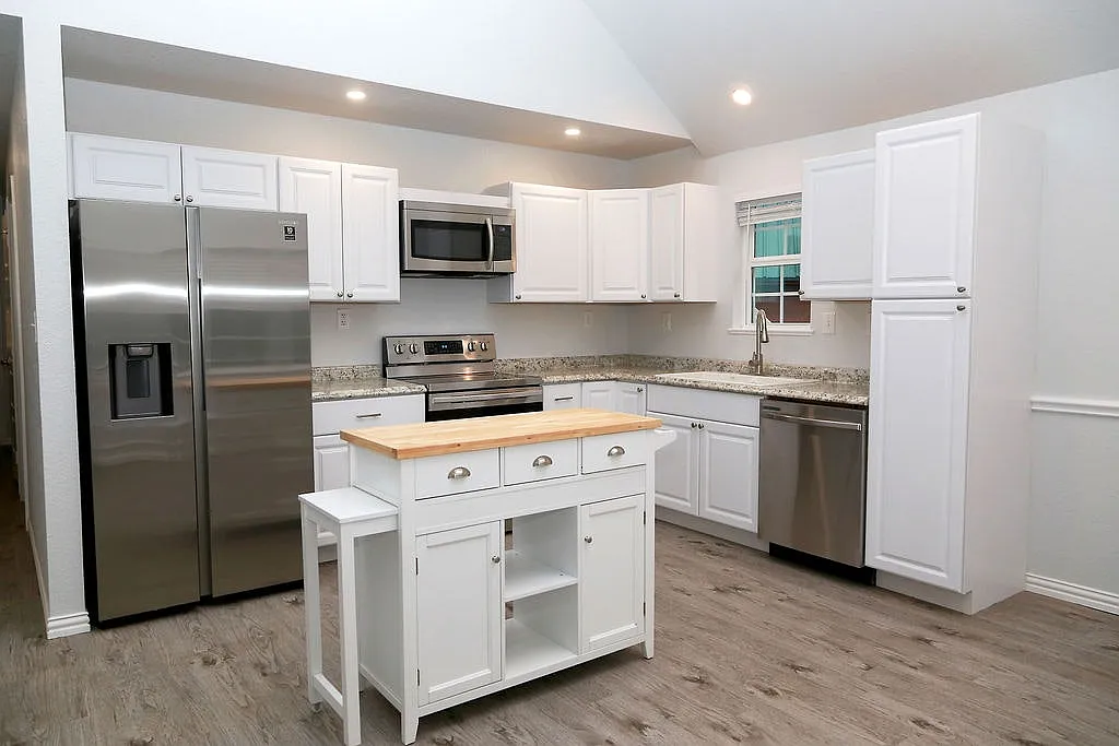 7311 Farm to Market Road 1886, Unit 106 — Photo 2