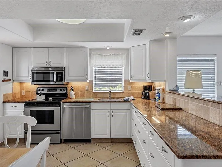 6154 Midnight Pass Rd #101 — Photo 3