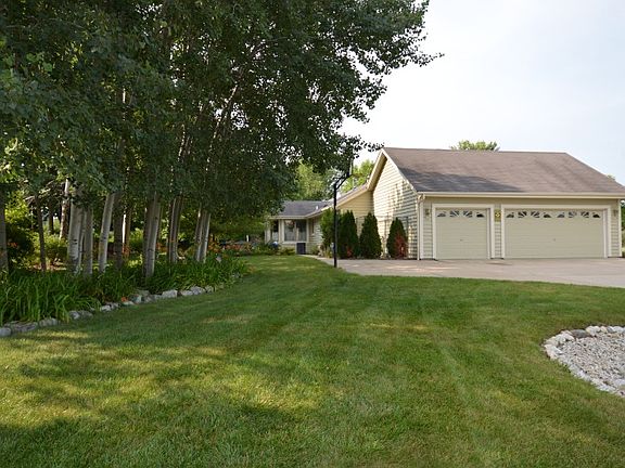 5th image of 3365 E Normandy Dr