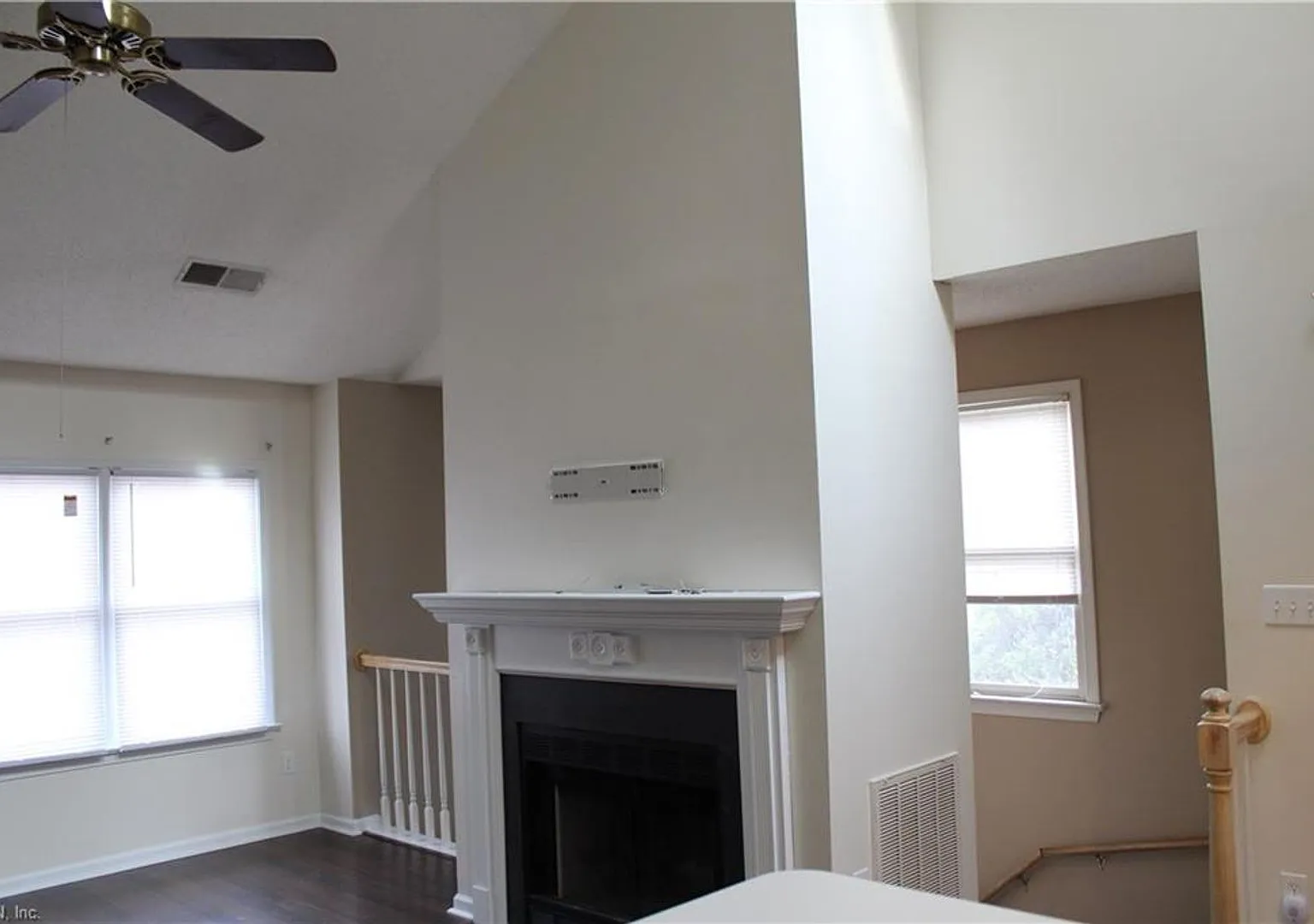 Adorable home in Hampton — Photo 4