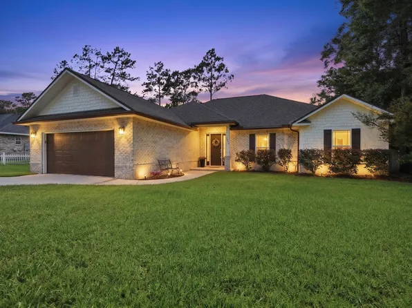 6034 Dogwood Dr W, Crestview, FL 32536
