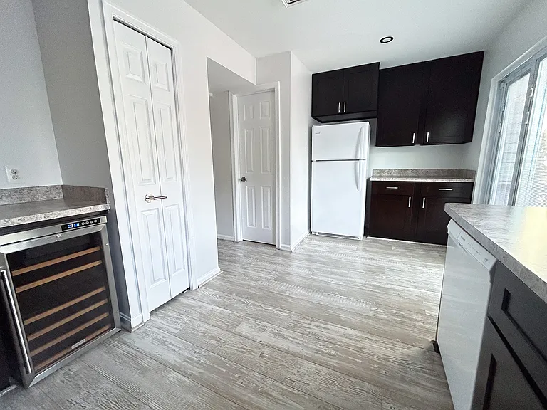 303 Bridle Crest Sq NE — Photo 5