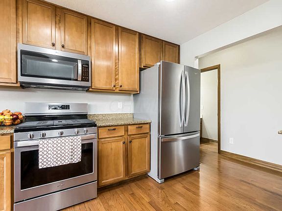 4th image of 8895 Emerald Hill Dr