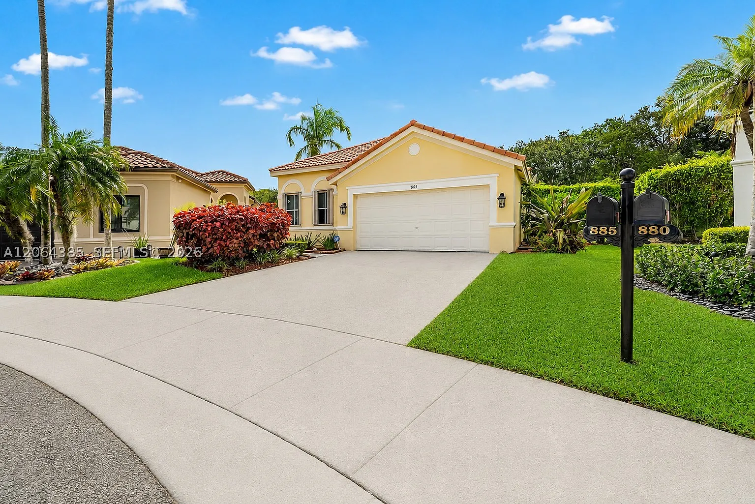 3 bed, 2.0 bath, 1628 sqft, $3,900 — Photo 2
