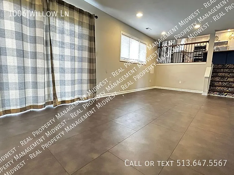 1006 Willow Ln — Photo 6