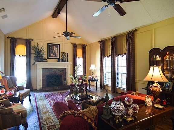 3rd image of 3816 Appomattox Cir