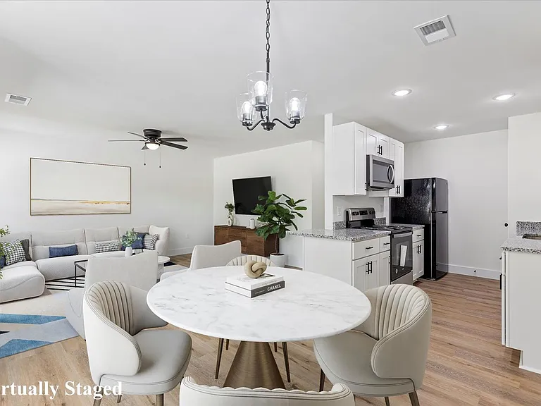 Arlington Townes Modern 3-Bedroom Townhomes in Greer, SC — Photo 32