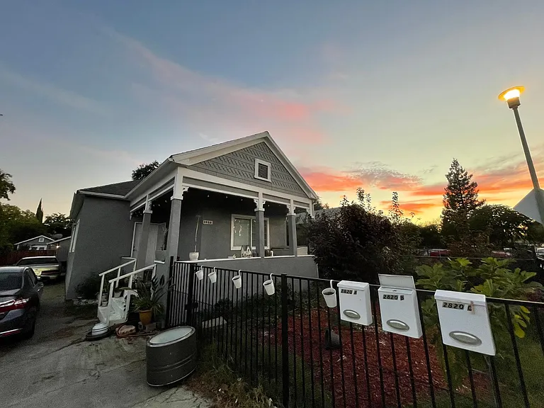 2820 32nd Ave — Photo 18