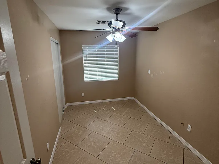 3628 W Oregon Ave — Photo 10