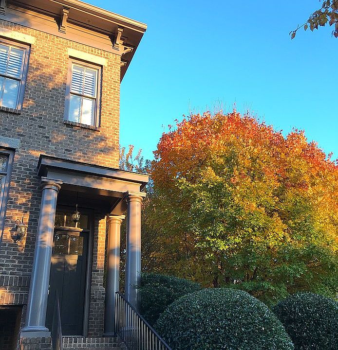 Fall at 801 Highland Green