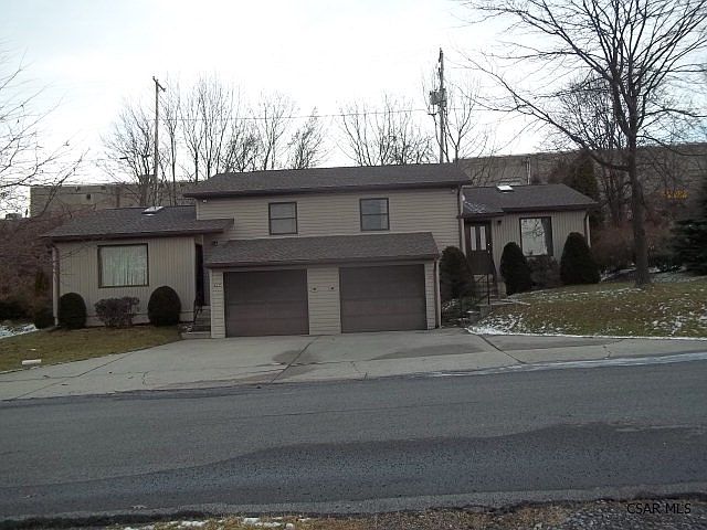 2nd image of 817 Olim St