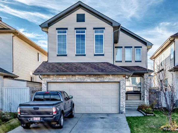 222 W Saddlehorn Close NE, Calgary, AB T3J 5C5