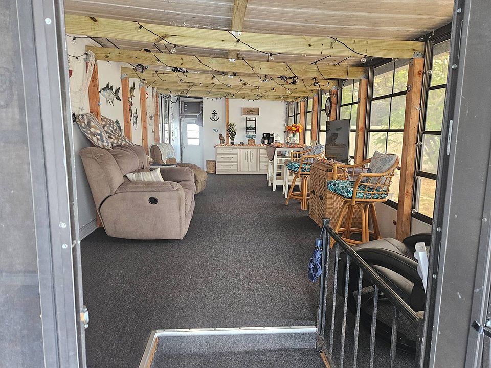 1st image of 6705 Lamprey Ln