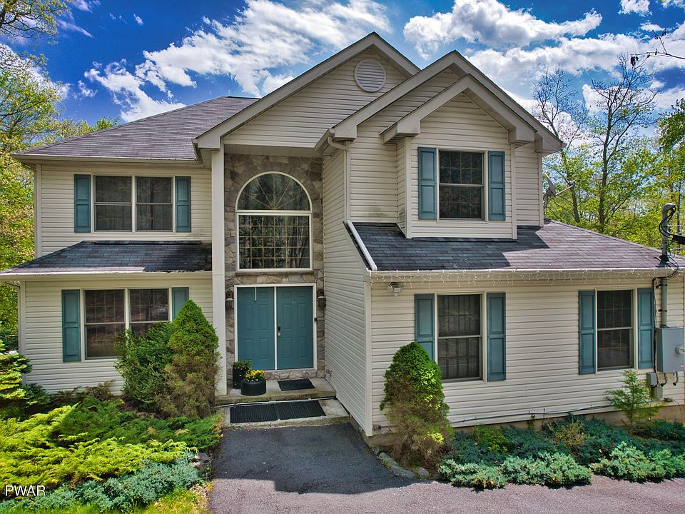 1st image of 104 Montauk Ct