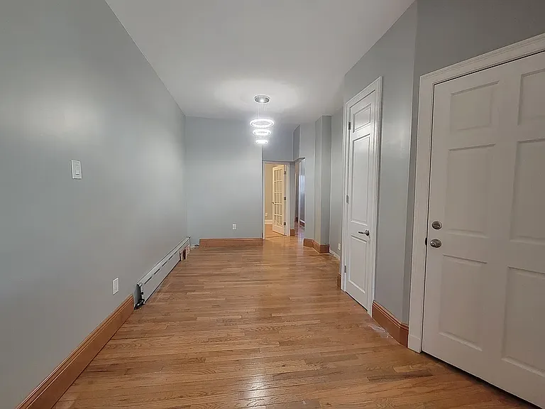 1862 Grove St #2R — Photo 3