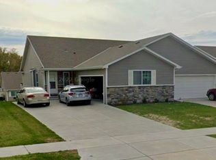 5237 Locust St, Lincoln, NE 68516