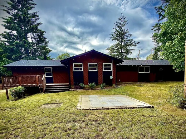 31 SE Campfire Court, Shelton, WA 98584