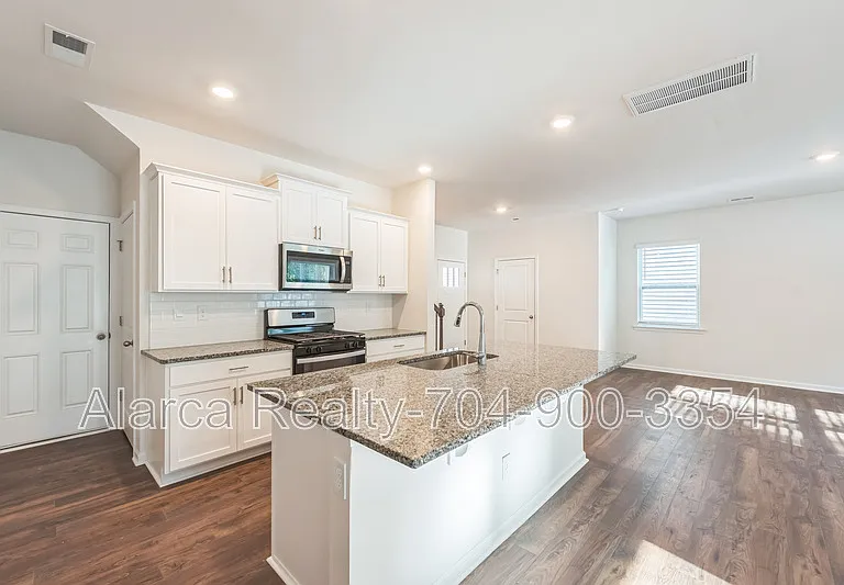 14220 Wilson Mac Ln — Photo 2