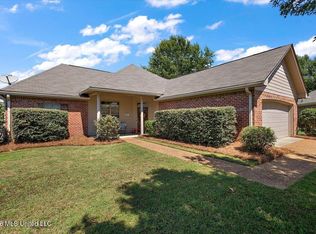 102 Eastland Cv, Canton, MS 39046