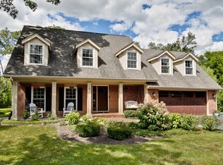 1522 Lexington Rd, Libertyville, IL 60048