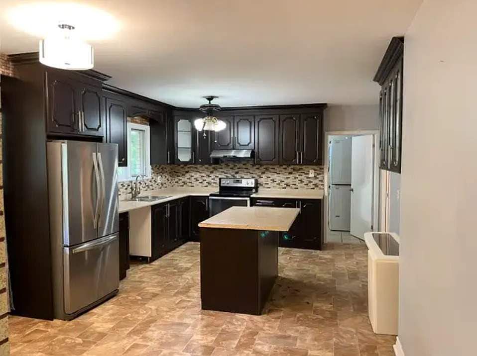 2nd image of 14160 Heart Lake Rd