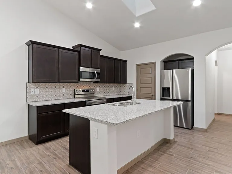 4028 Apache Pine Pl #B — Photo 3