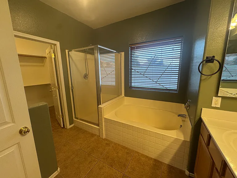 3424 E Vernon St — Photo 15