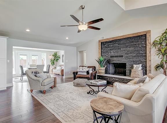 4th image of 612 W Park Ave