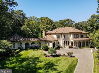 906 Turkey Run Rd, Mc Lean, VA 22101