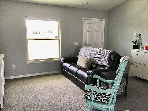 4th image of 10131 Se 125th Street