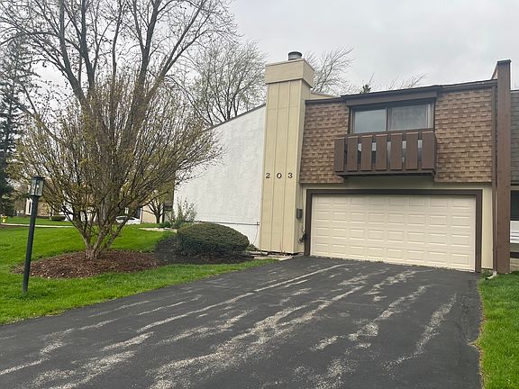 3rd image of 203 Cascade Dr #203