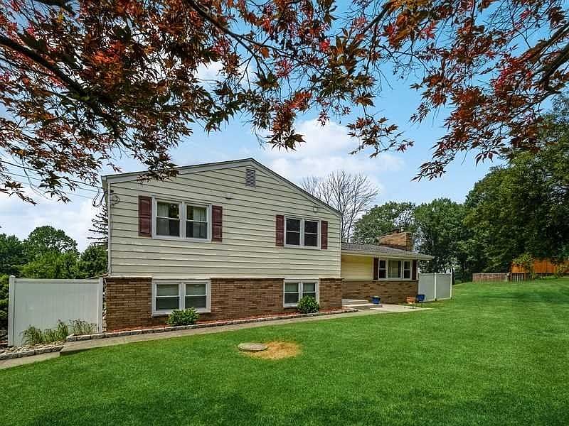 1st image of 39 Hillside Rd